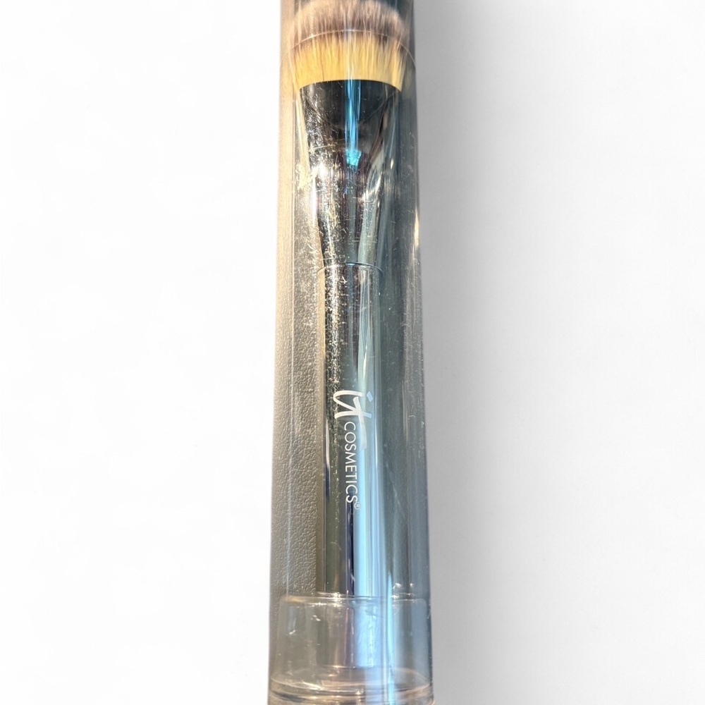 IT Cosmetics Makeup Brush 🆕